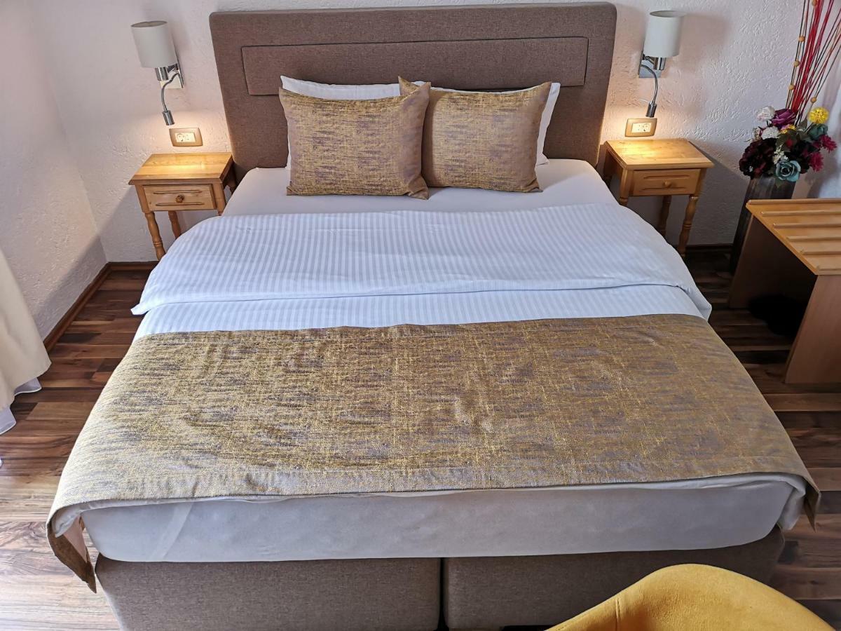 Hotel Ideal Ποντγορίτσα Εξωτερικό φωτογραφία